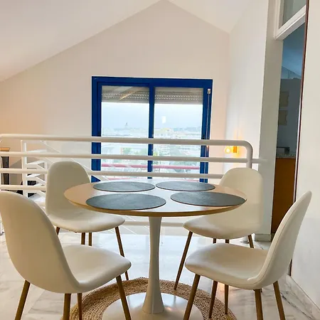 Blue Glass Penthouse In Center